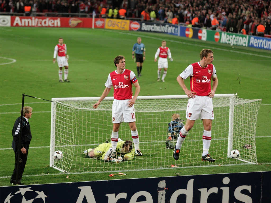 阿森纳05欧冠失利拜仁的原因剖析